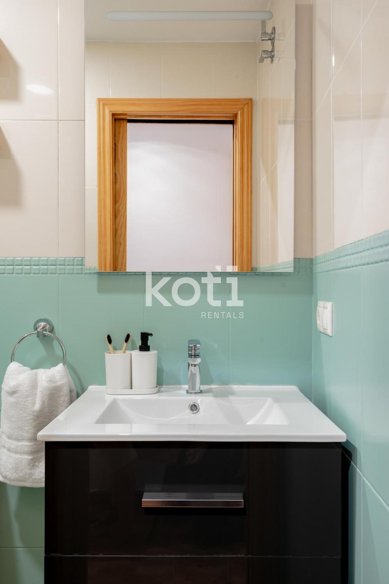 Koti Rentals - Sandy Beach Apartment Fuengirola Exterior foto